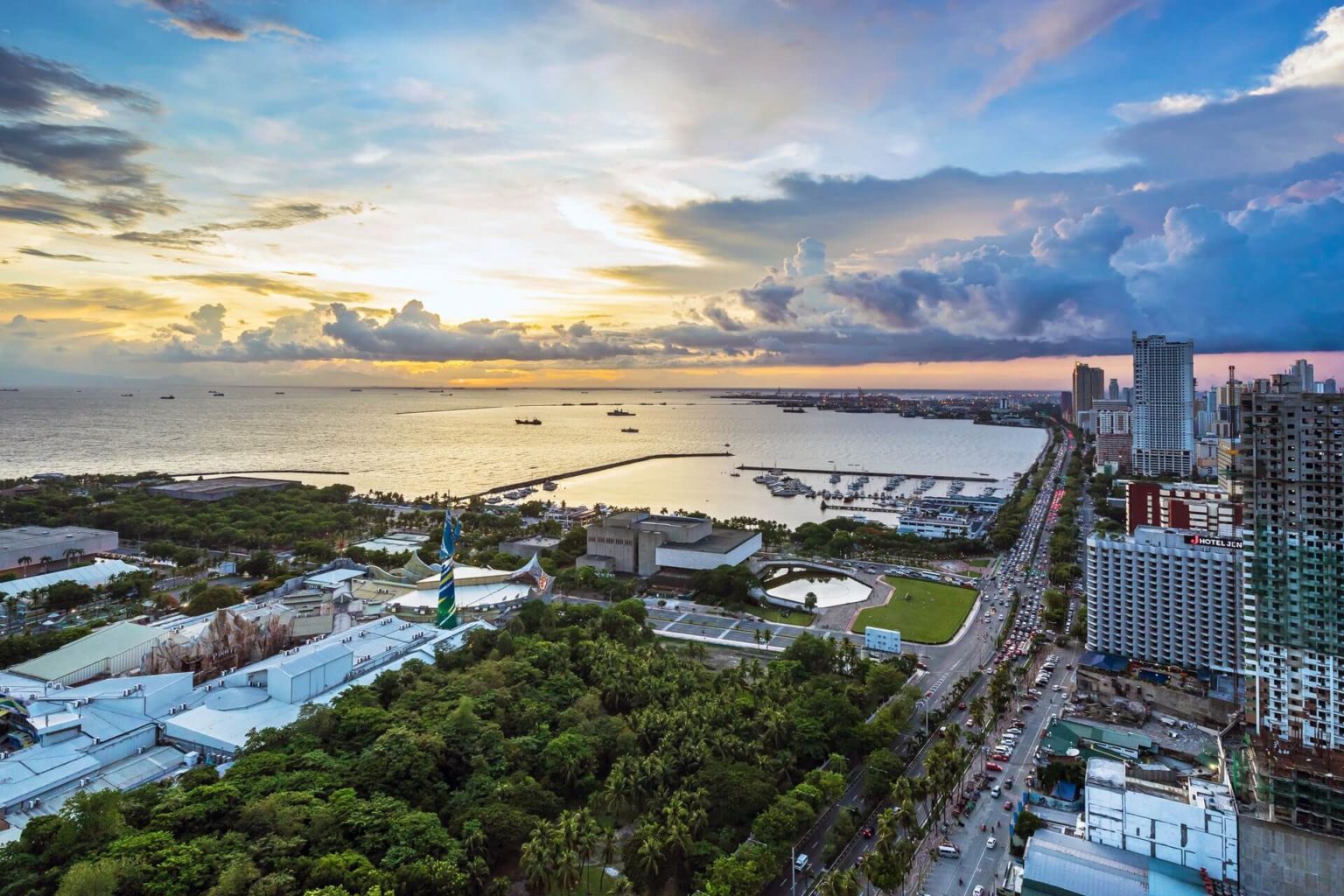 Breeze Residences Roof Top Manila Bay View
